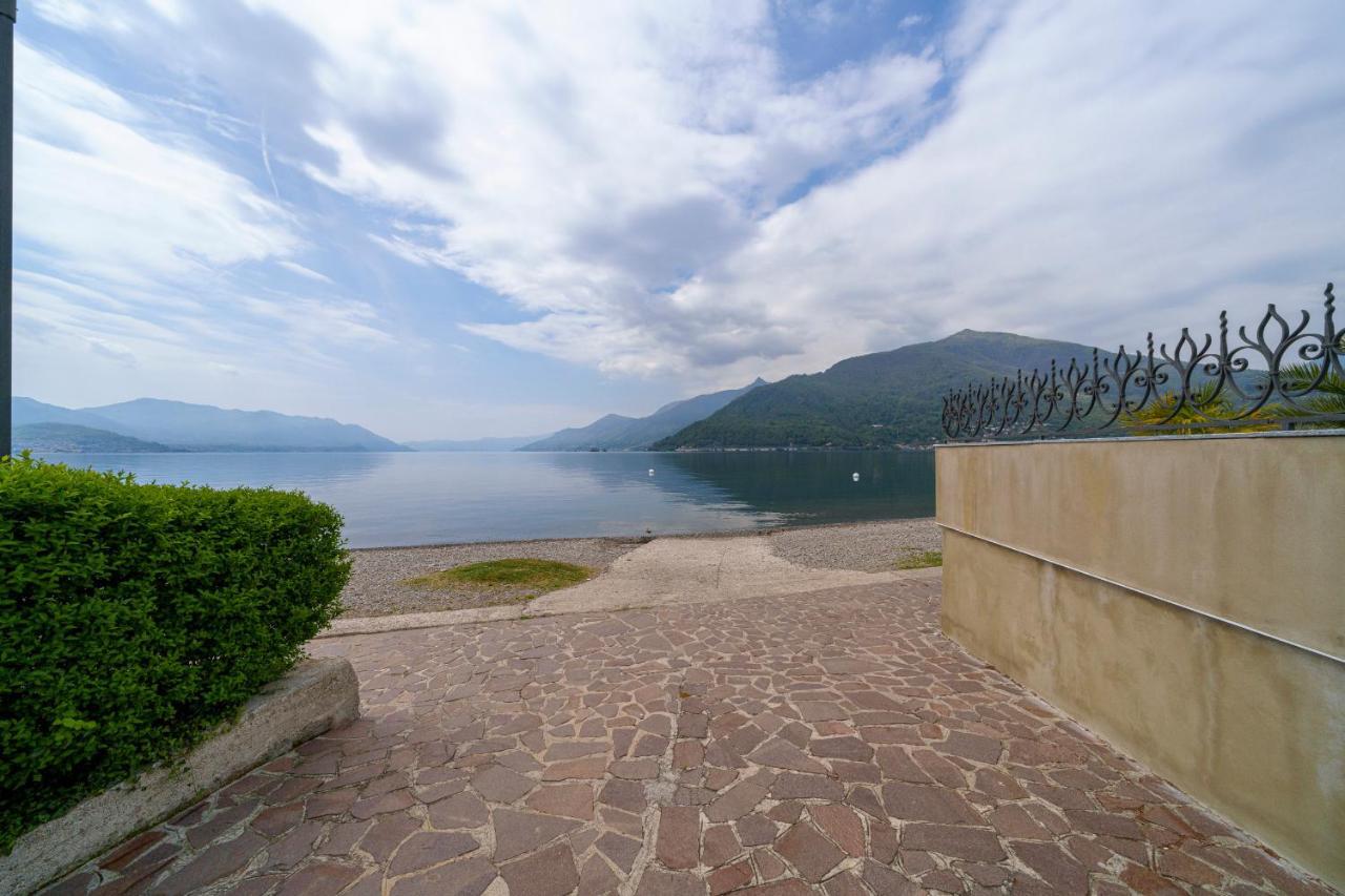 Casa Vacanza Acqua Dolce Maccagno ภายนอก รูปภาพ